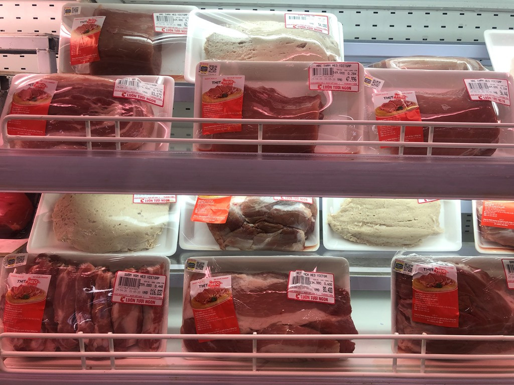 Hoa mắt vì lợn hơi neo cao, thịt nhập khẩu 'loạn giá' ảnh 6