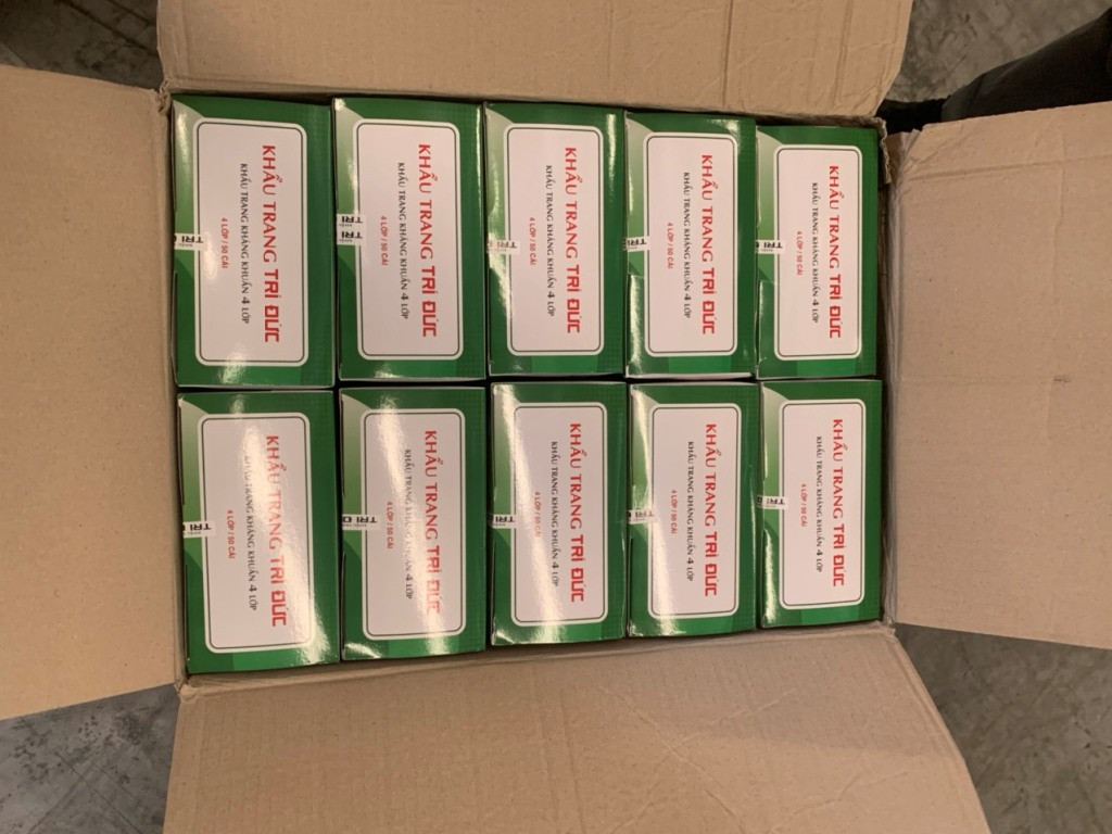 Dân không mua được khẩu trang, kẻ bán gom hàng xuất nước ngoài ảnh 2