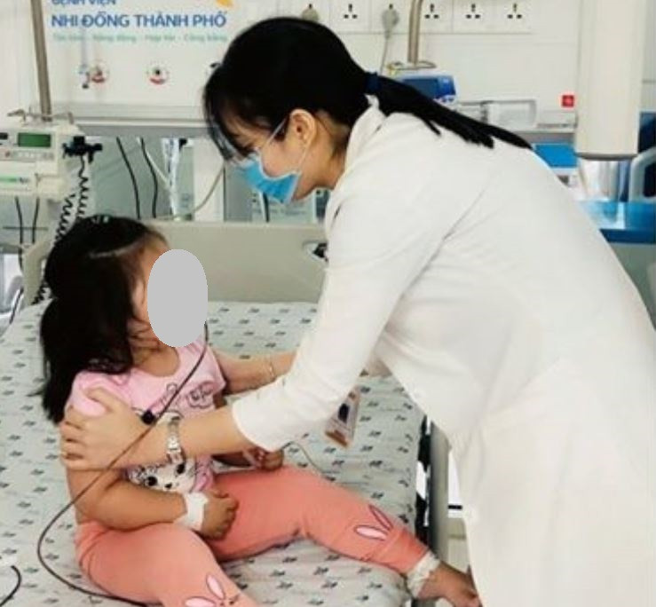 Bà trộn thuốc độc vào cơm để diệt chuột, cháu ăn phải nhập viện ảnh 1