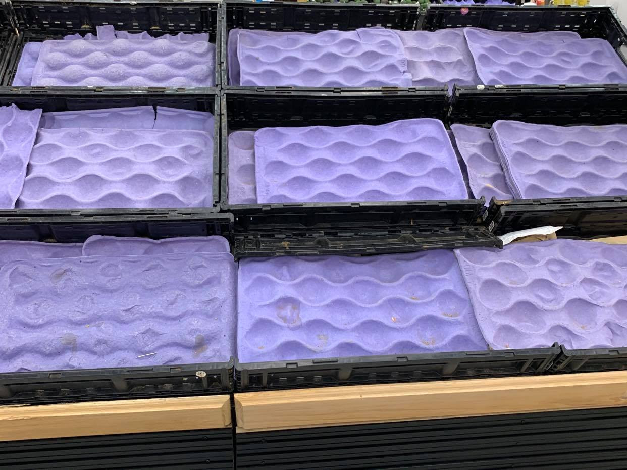 Đi chợ ở Mỹ thời Covid-19, chật vật tìm mua giấy vệ sinh, sữa, trứng.. ảnh 3