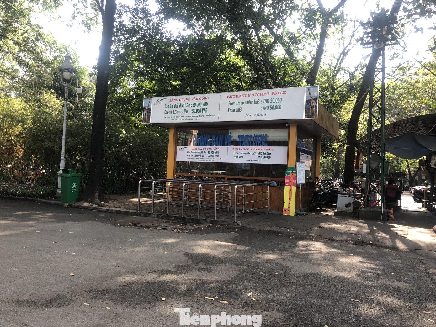 Sợ corona, nhiều điểm tham quan ở Sài Gòn ‘vắng như chùa bà đanh’ ảnh 12