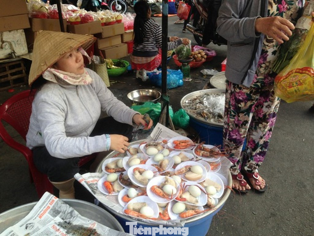 Trước 'bão' corona, cá lóc nướng vẫn đắt hàng ngày Thần Tài ảnh 11