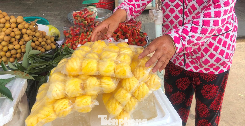 Thơm mini Thái Lan 'xuống đường', giá 120.000 đồng/kg ảnh 2