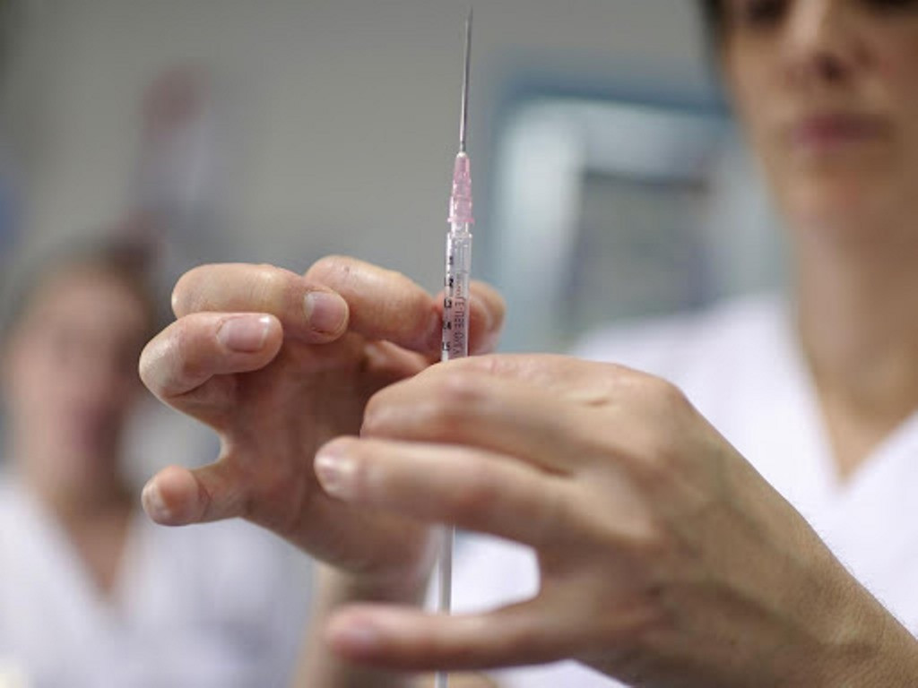 Bệnh nhi suy tủy ở TPHCM bị dùng thuốc quá hạn sử dụng ảnh 2