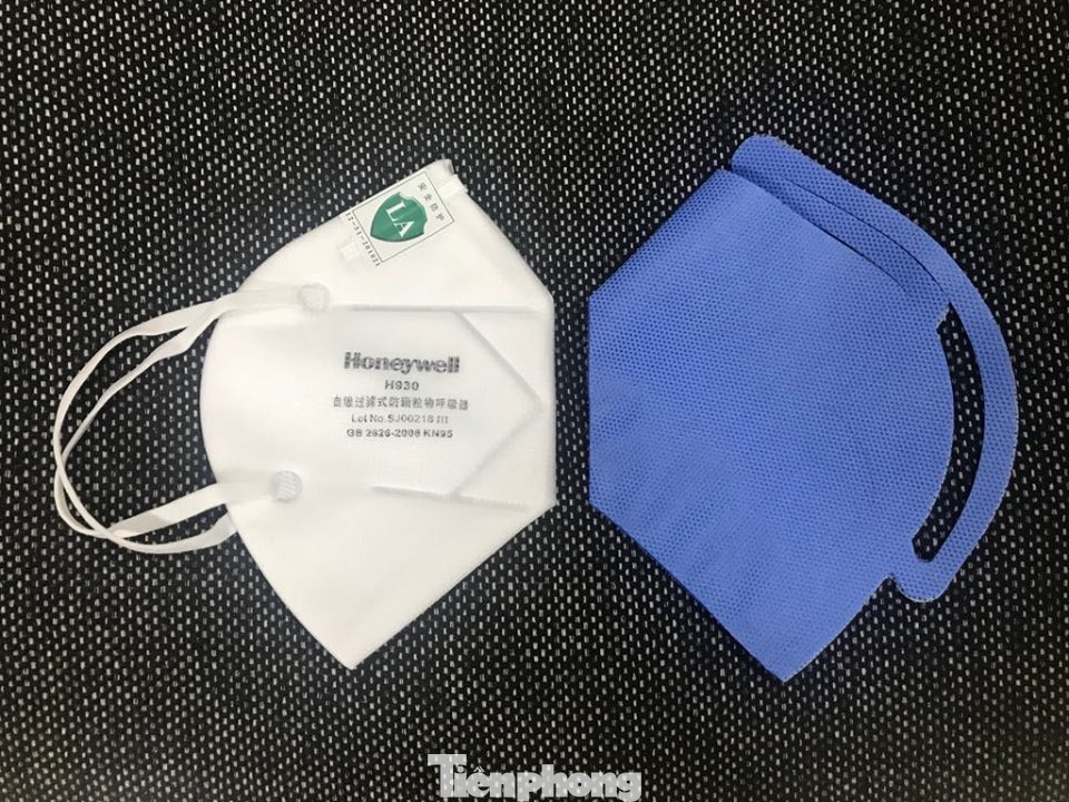 Khẩu trang 'độc lạ' của bác sĩ bệnh viện Thống Nhất ảnh 13