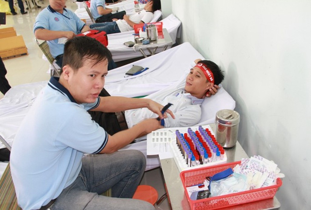 TPHCM lo thiếu máu vì dịch do virus corona ảnh 2