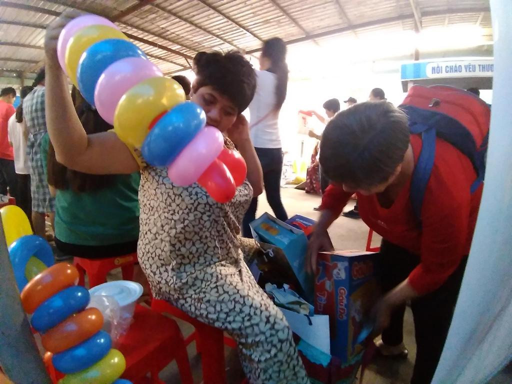 Ấm lòng phiên chợ 0 đồng cho bệnh nhân ảnh 6