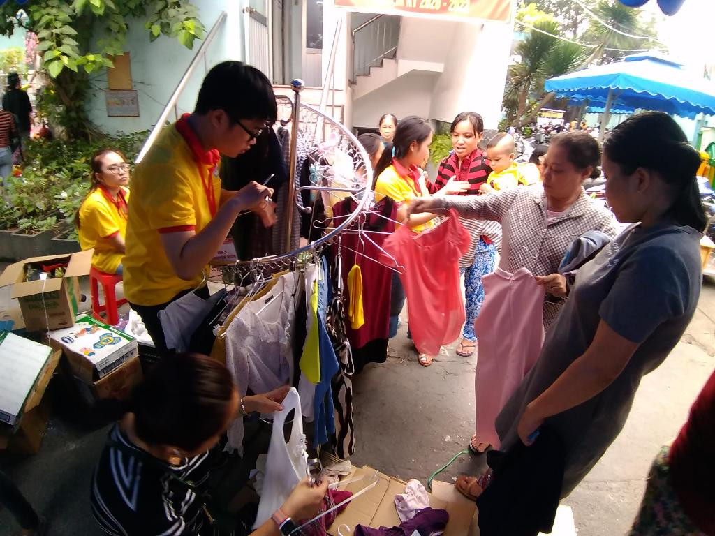 Ấm lòng phiên chợ 0 đồng cho bệnh nhân ảnh 3