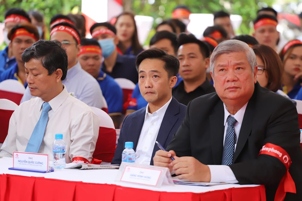 Sôi nổi Chủ nhật Đỏ ở Bình Dương ảnh 5