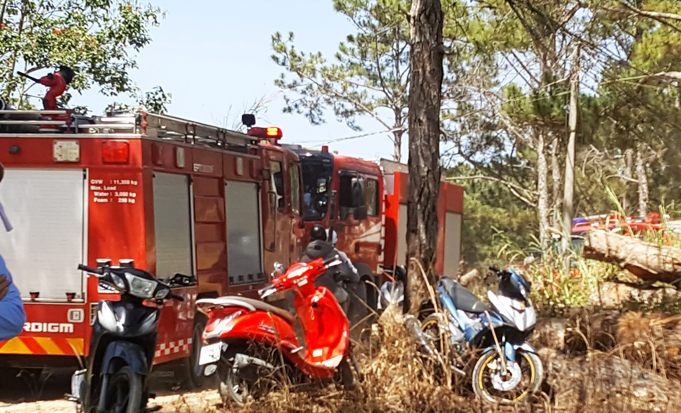 Liên tiếp 2 vụ cháy nhà và xưởng gỗ dưới tán rừng thông Đà Lạt ảnh 1