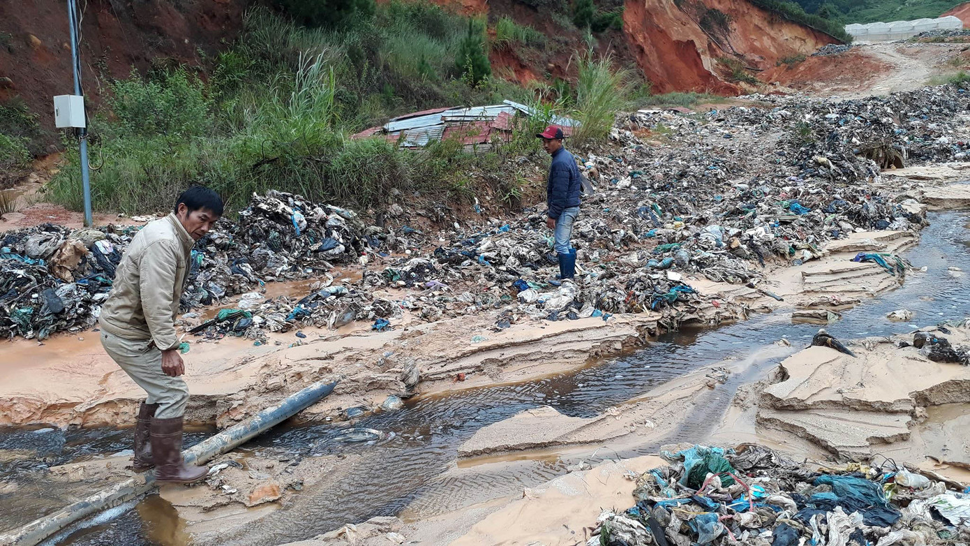 Chi 48 tỷ đồng đóng cửa bãi rác gây ô nhiễm kinh hoàng ảnh 1