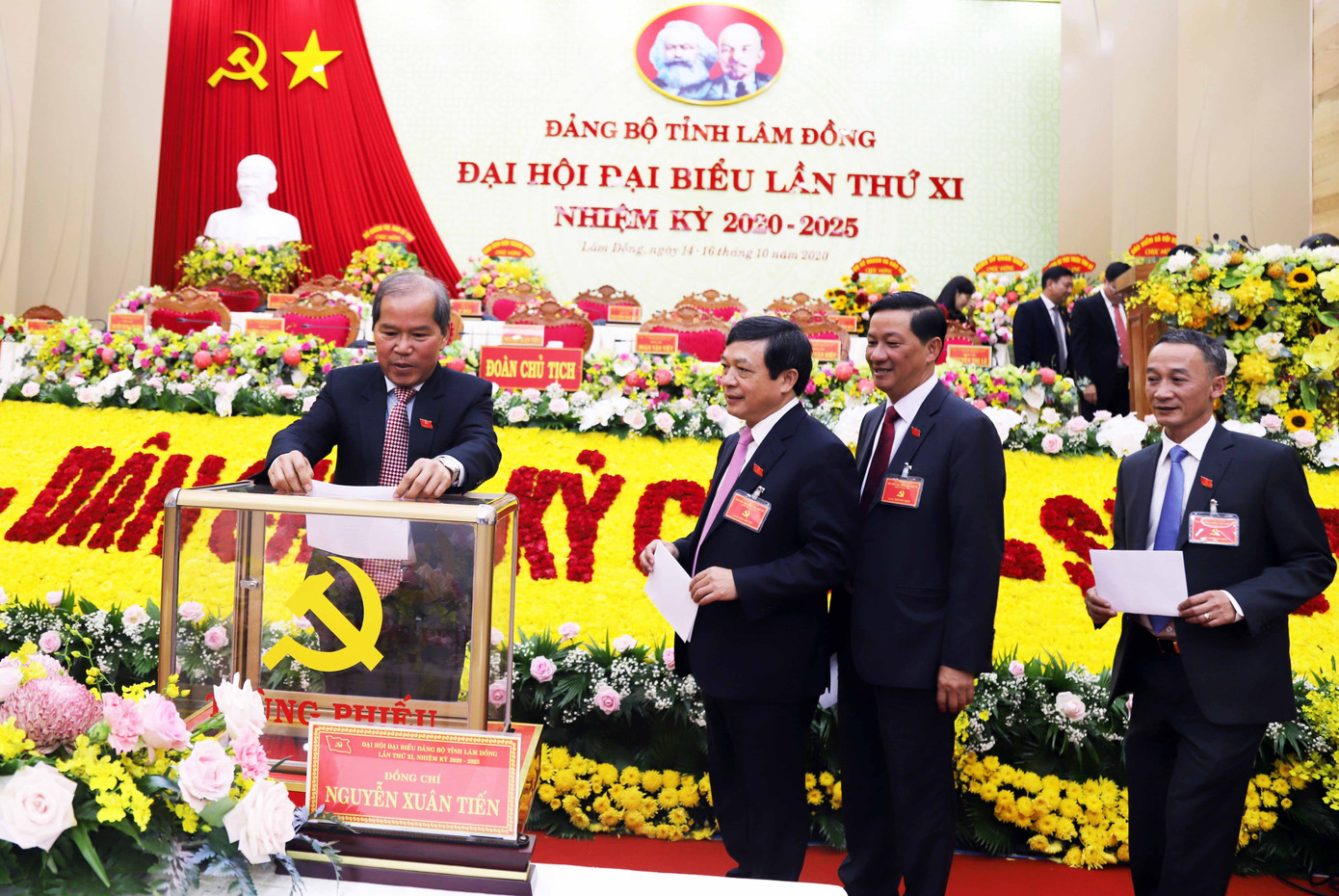 Cựu Bí thư tỉnh Đoàn được bầu làm Bí thư Tỉnh ủy Lâm Đồng ảnh 1