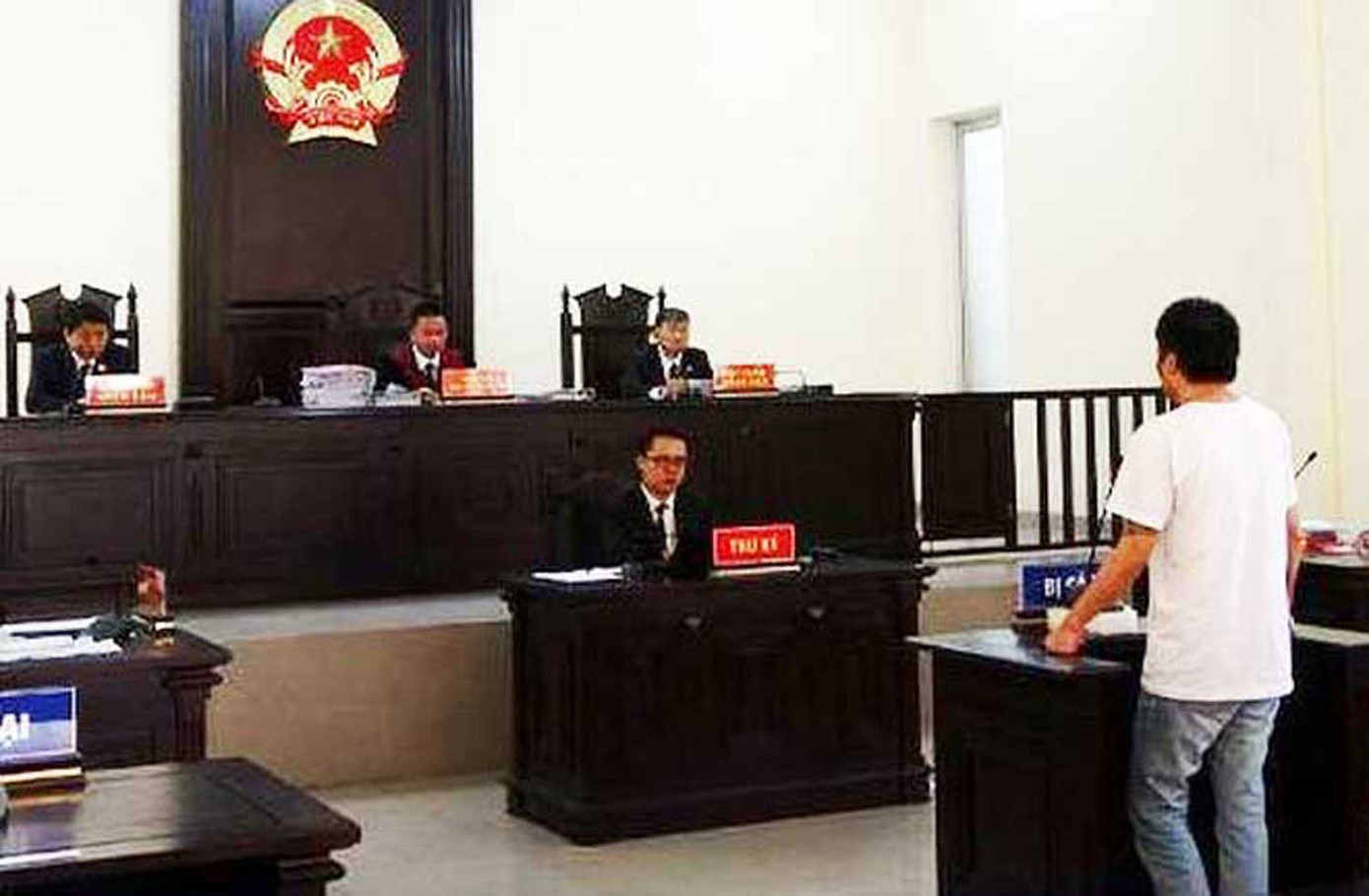 Lãnh 8 năm tù vì tuyên truyền chống phá Nhà nước ảnh 1