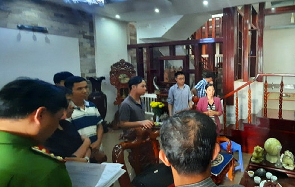 Bí thư xã giết cháu, đốt xác phi tang: Kỳ lạ thùng tiền phúng điếu ảnh 1