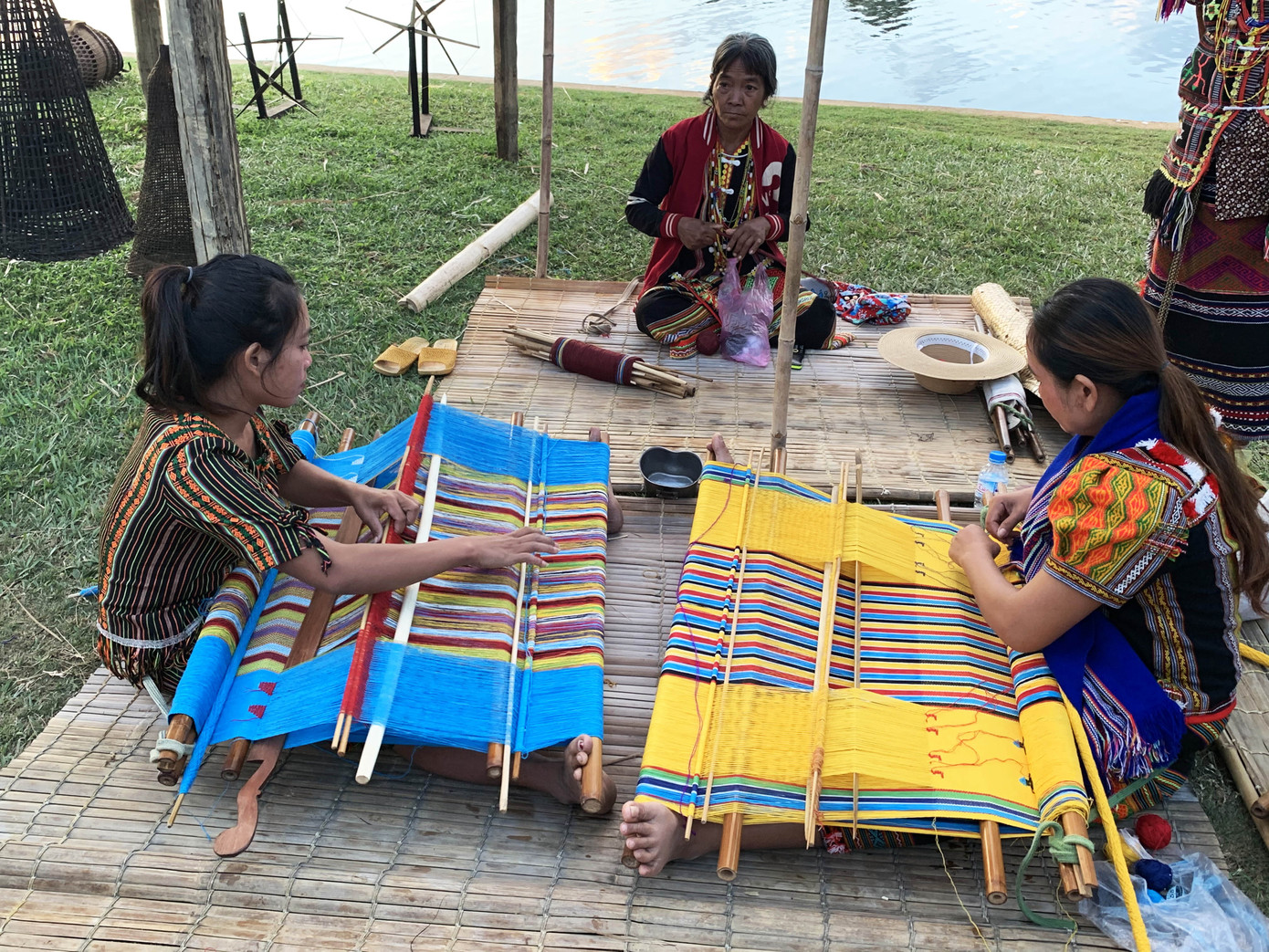 Đón năm mới trong ngôi nhà dài của người Mạ bên hồ Xuân Hương ảnh 2