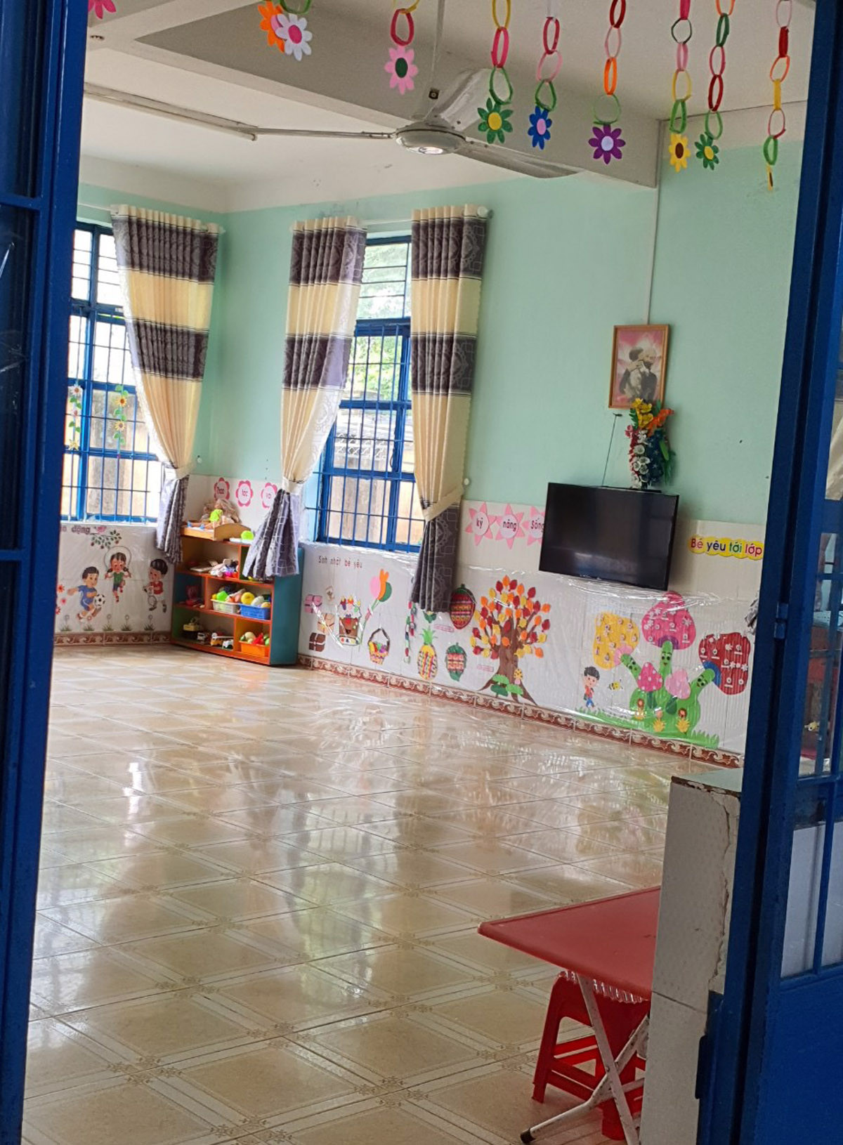 Lâm Đồng: Nhiều học sinh phải nghỉ học do bệnh tay chân miệng ảnh 1