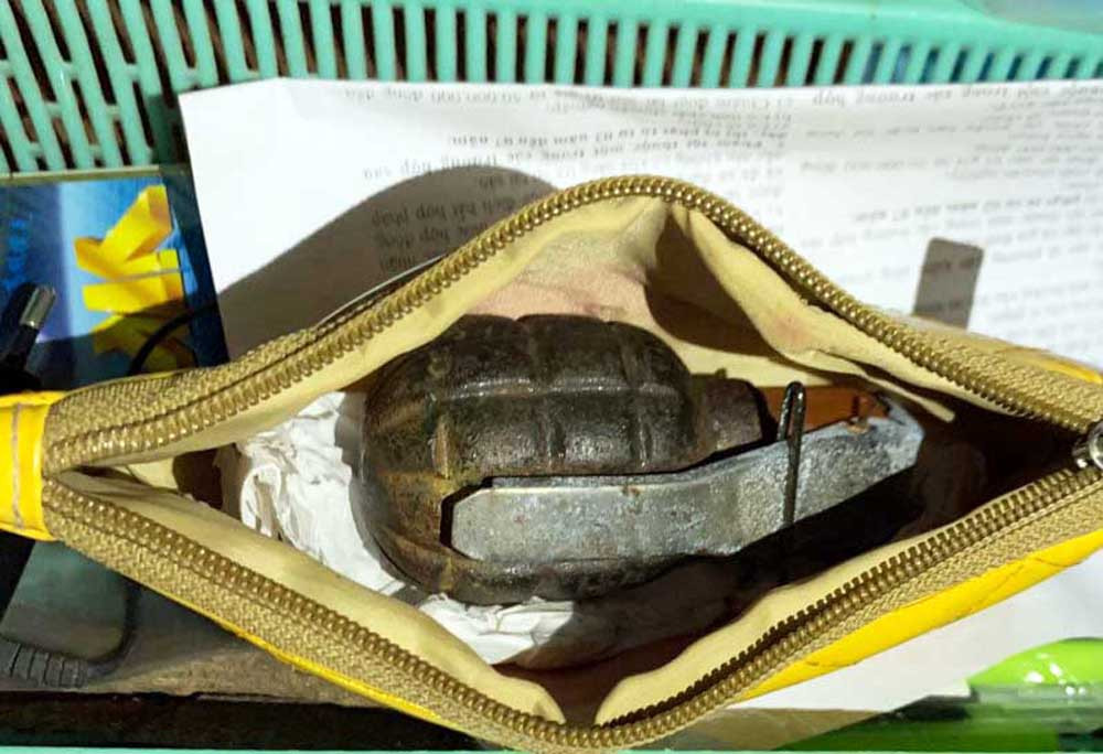 Bắt đối tượng tàng trữ ma túy, vũ khí quân dụng ảnh 2