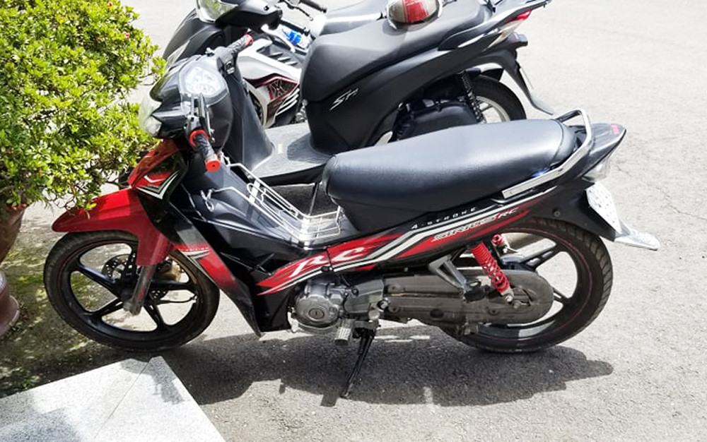 Bắt 'yêu râu xanh' hiếp dâm bé gái 9 tuổi trong nghĩa trang ảnh 1