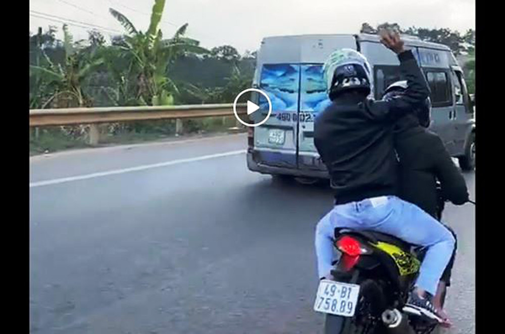 Nhóm phượt thủ ném đá xe khách, khoe 'chiến tích' trên facebook ảnh 2