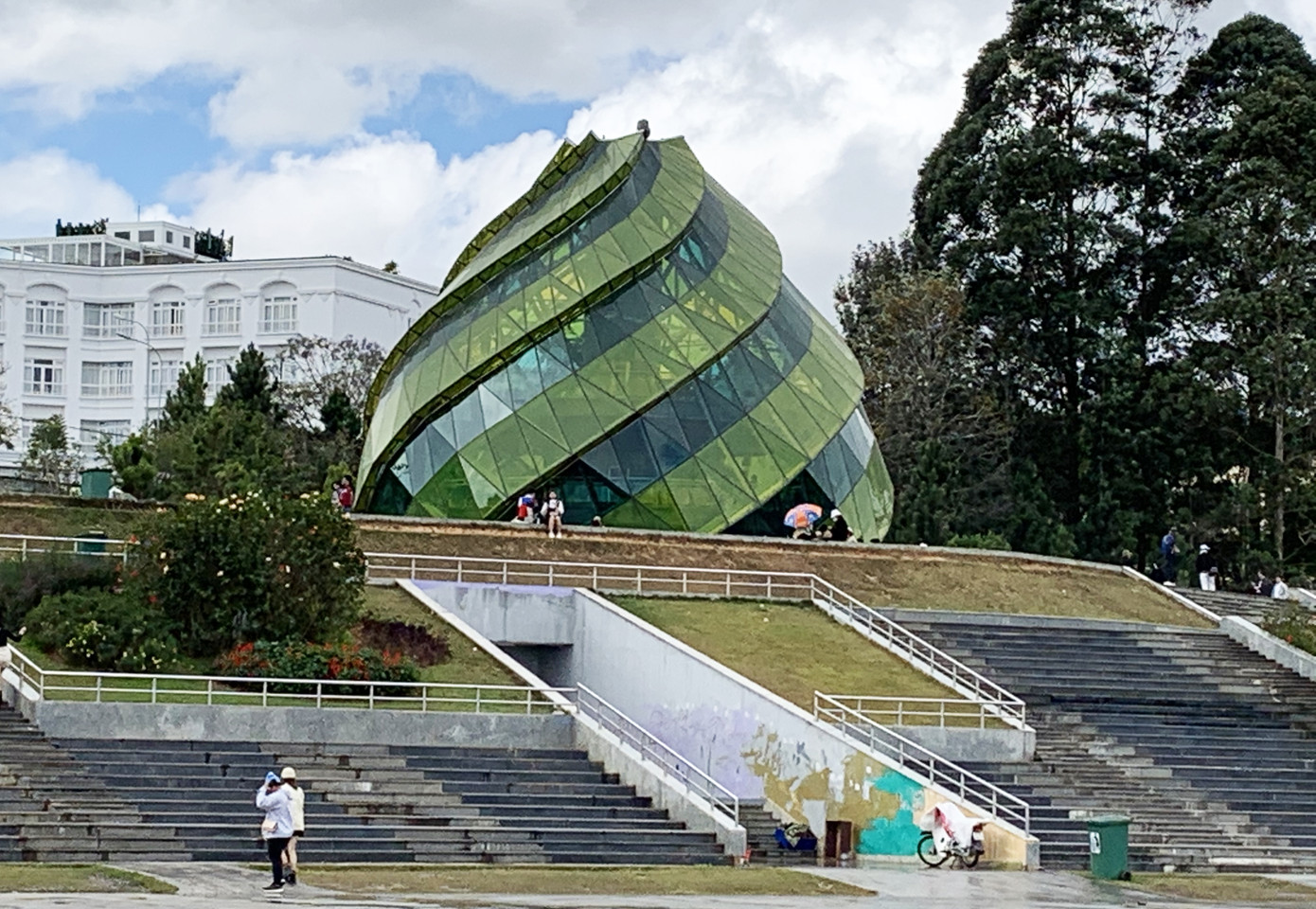Buôn Ma Thuột sửa yêu cầu cách ly, Đà Lạt phạt người không đeo khẩu trang ảnh 1