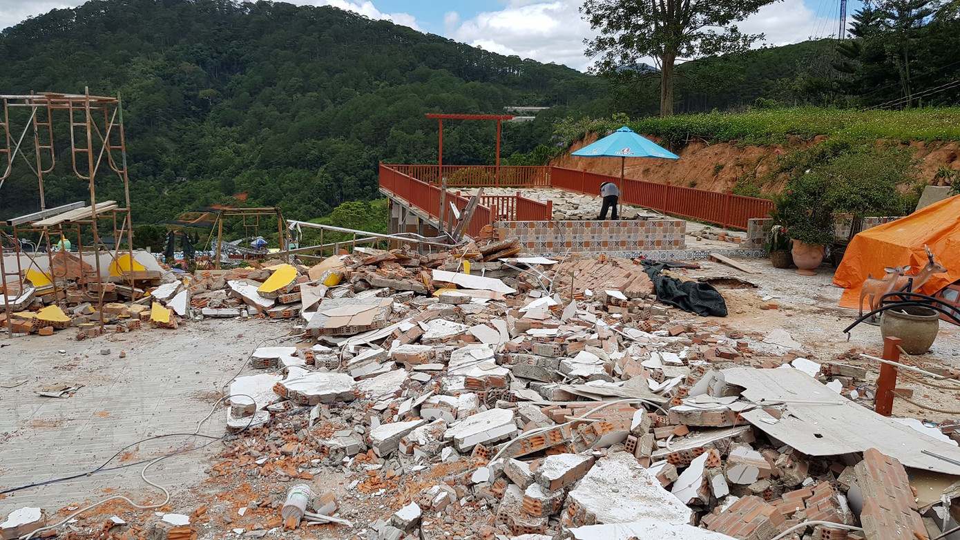 Tháo dỡ công trình không phép đồ sộ ở Vườn thượng uyển bay ảnh 3