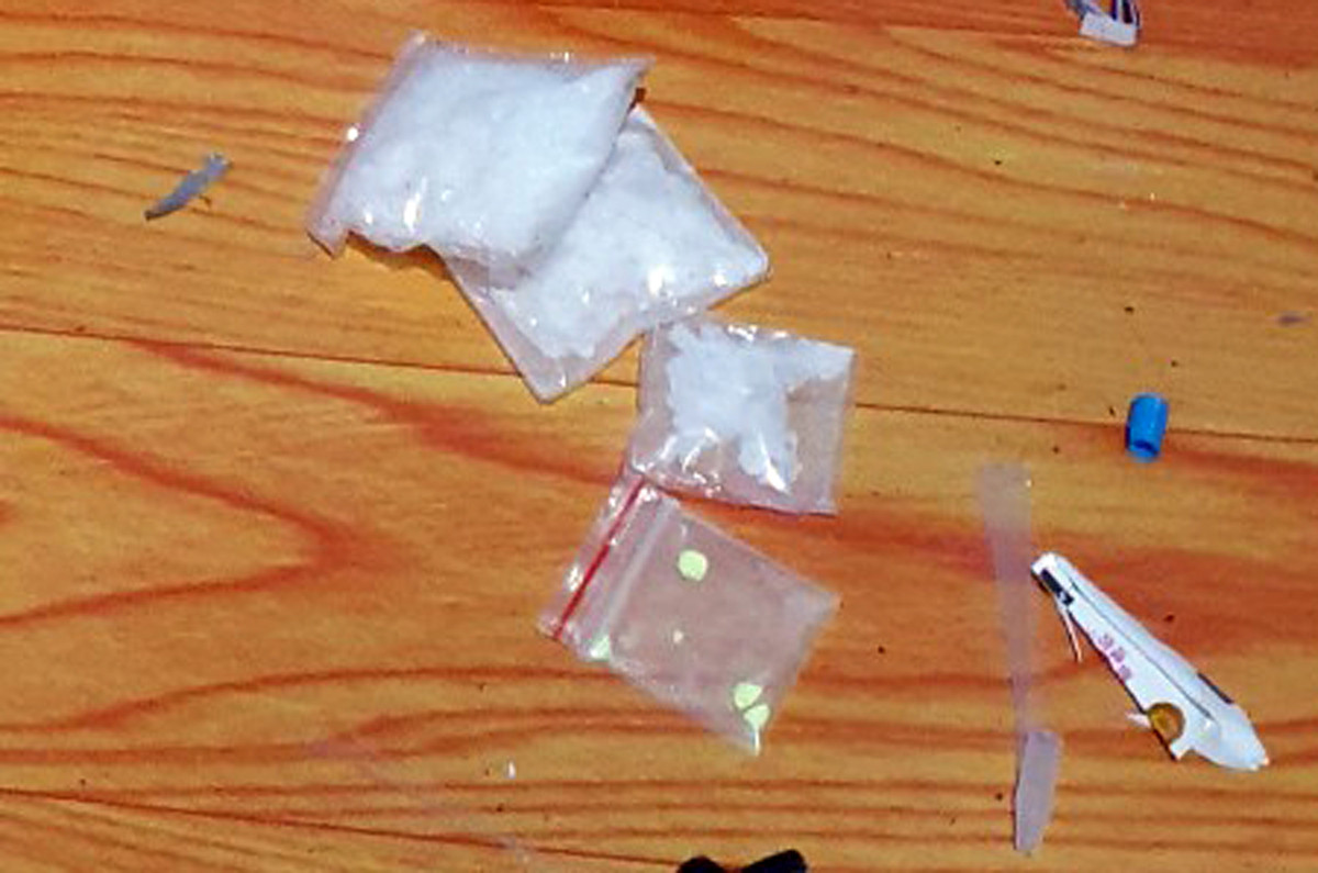 Khống chế đối tượng ngáo đá, phát hiện ma túy và nhiều vũ khí ảnh 3