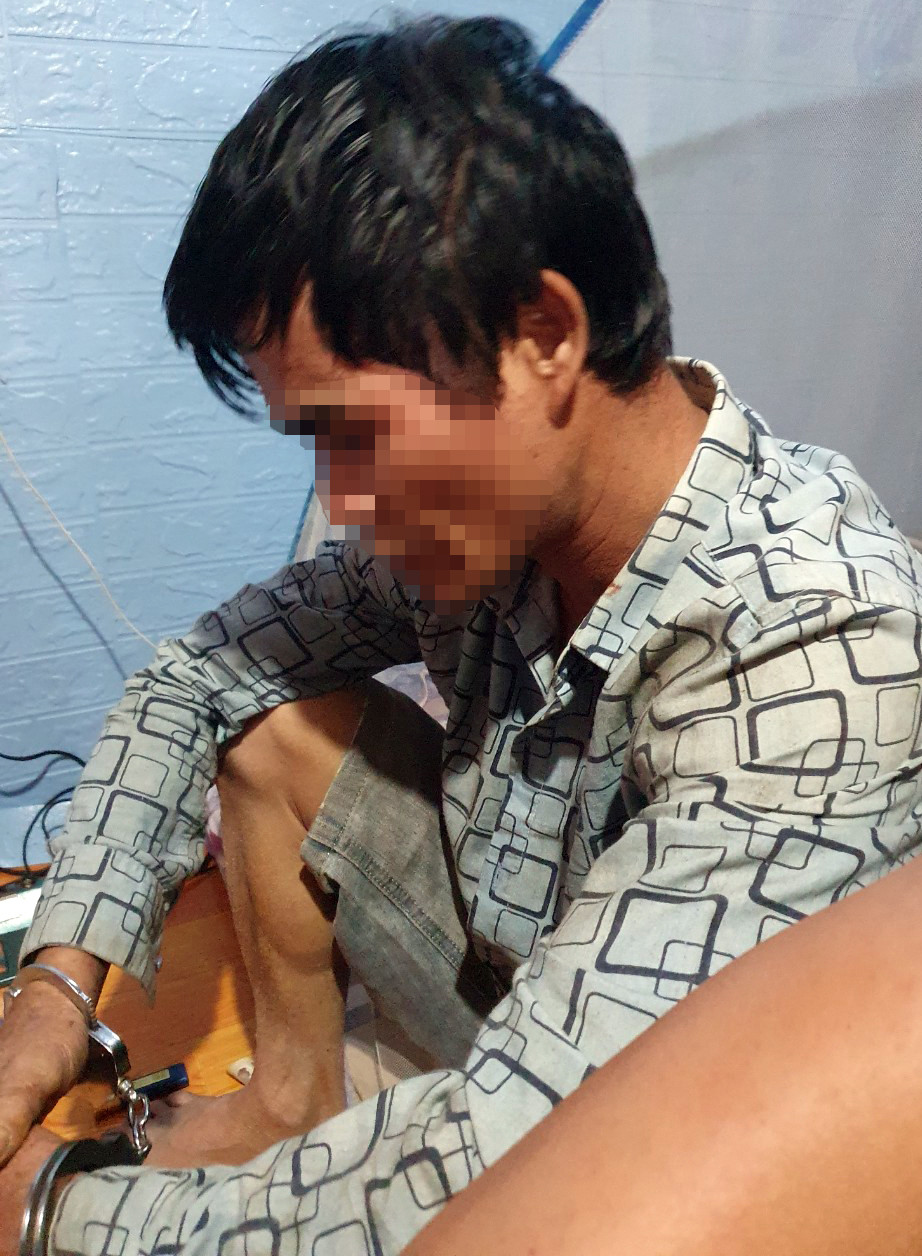 Khống chế đối tượng ngáo đá, phát hiện ma túy và nhiều vũ khí ảnh 1