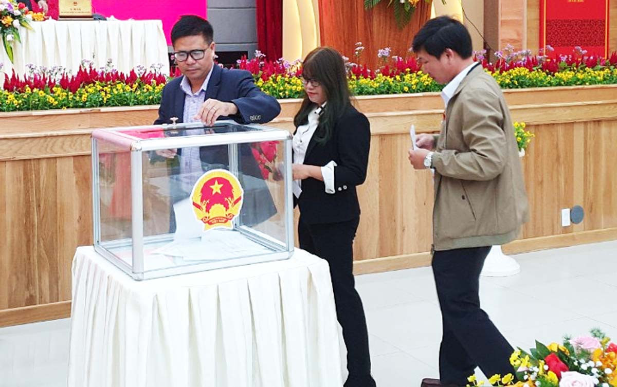 Ông Trần Văn Hiệp được bầu làm Chủ tịch tỉnh Lâm Đồng ảnh 1