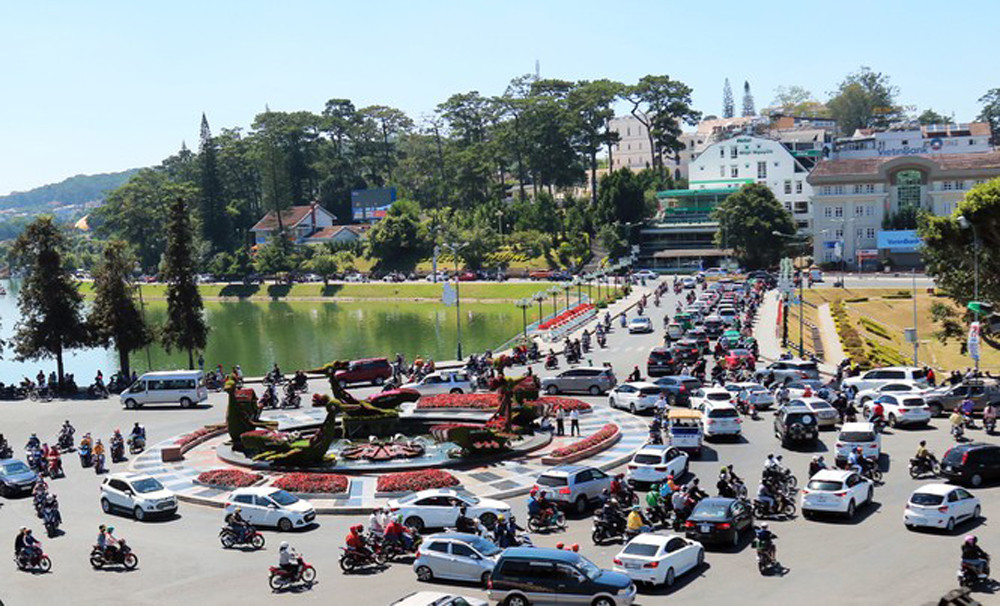 Khốn khổ điều tiết xe cộ ở thành phố không đèn giao thông ảnh 4