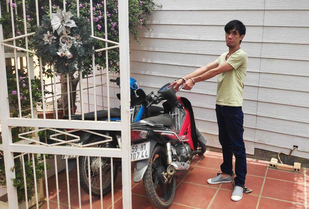 Trộm rồi làm giấy tờ để lừa đảo nhiều người ảnh 2