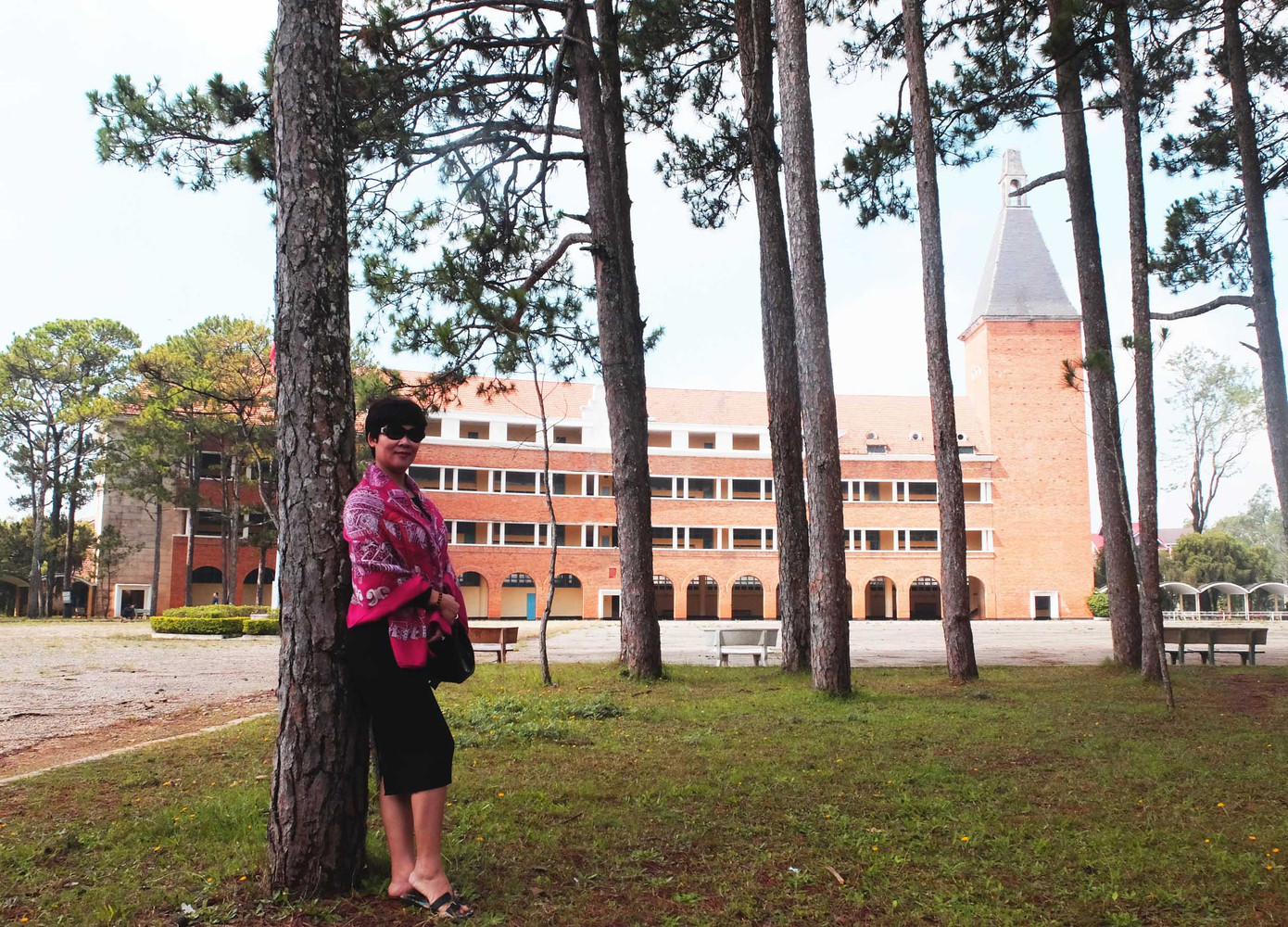 Ngôi trường đẹp bậc nhất Việt Nam có nguy cơ 'mất tên’ ảnh 1