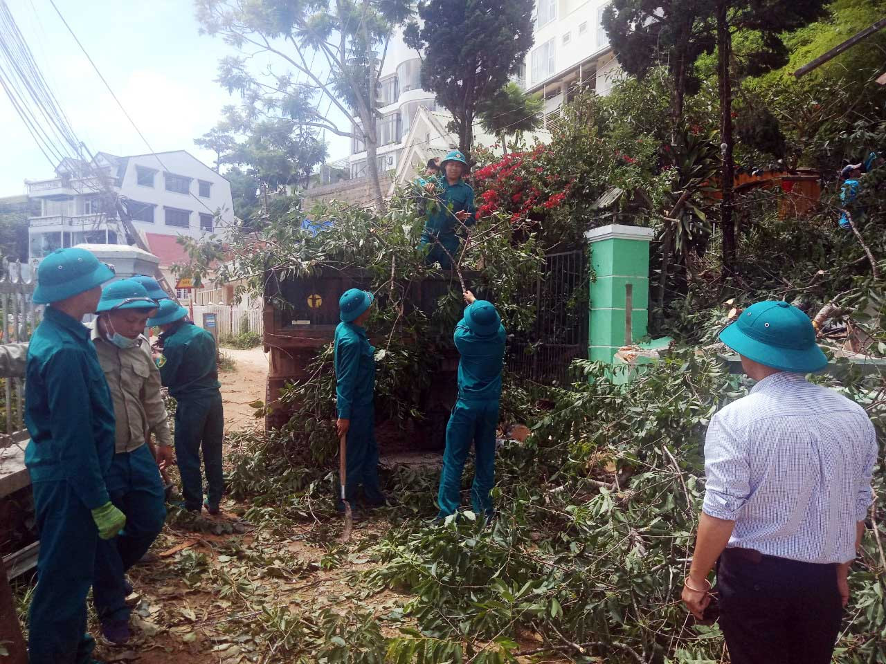 Sạt lở nghiêm trọng ở Đà Lạt, nhiều hộ dân phải di dời ảnh 3