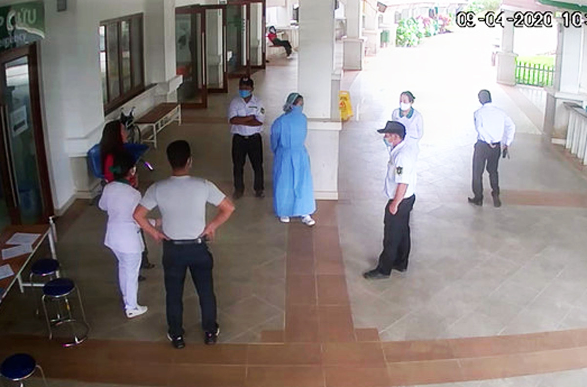 ‘Đại gia’ đánh bảo vệ, phớt lờ đo thân nhiệt lĩnh 9 tháng tù ảnh 3