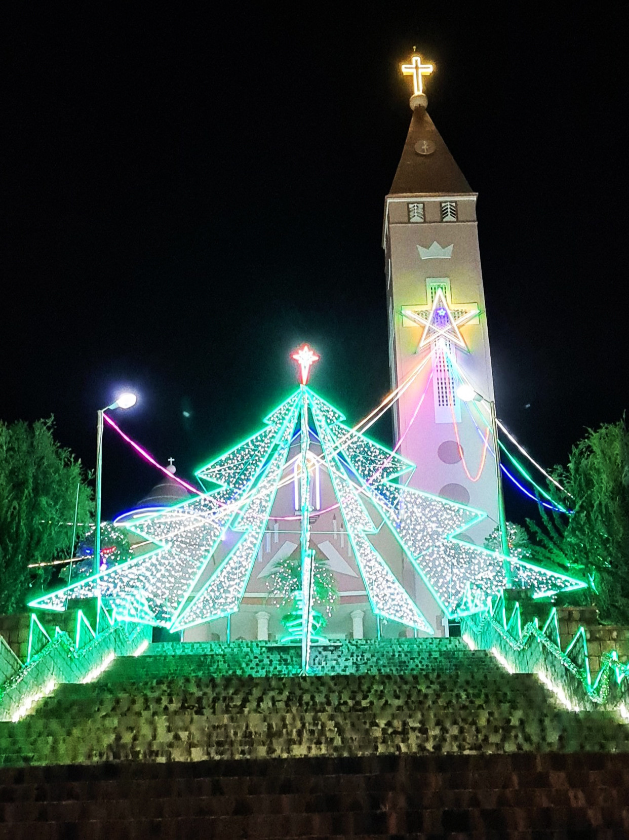 Cả nước tưng bừng đón chào Giáng sinh 2020 ảnh 57