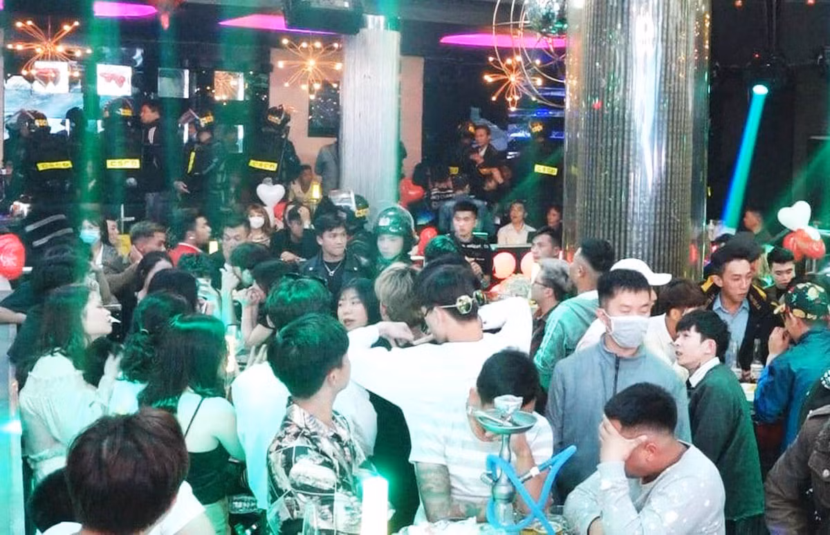 Đột kích quán bar Rain Đà Lạt, phát hiện gần 100 thanh niên phê ma túy ảnh 2