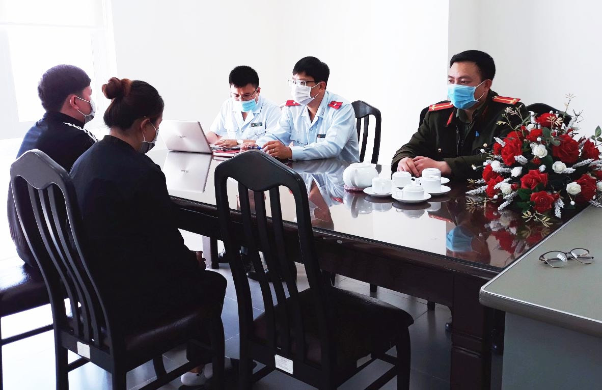 Xử phạt 3 trường hợp làm lộ thông tin người đi cách ly vì COVID ảnh 1