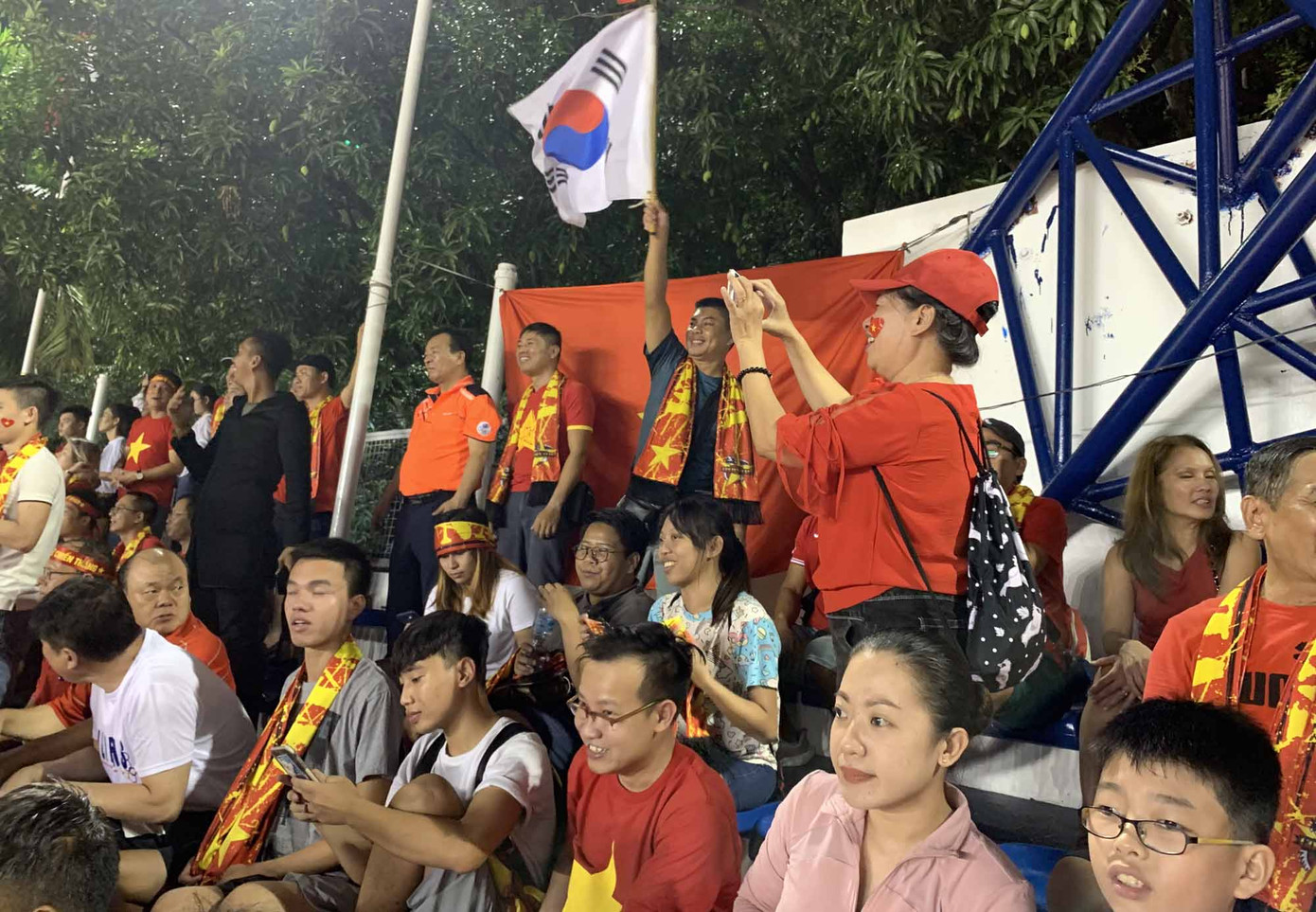 Đồng hương thầy Park trở thành fan 'cuồng' của U22 Việt Nam ảnh 1