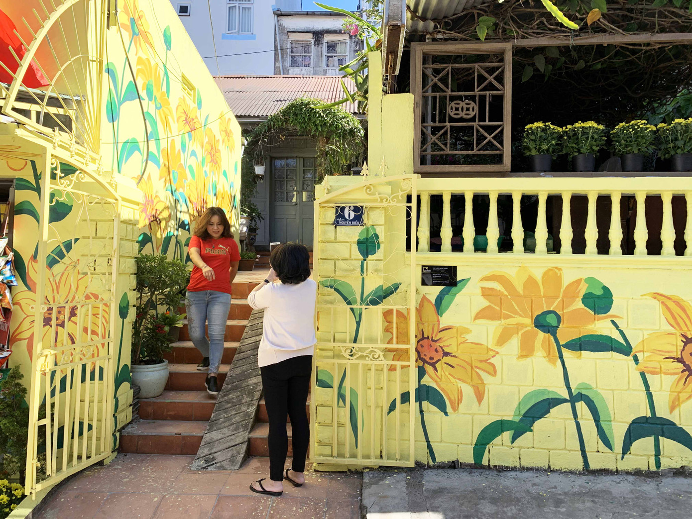 Xuất hiện 'Phố bích họa' - điểm check-in mới đẹp mộng mơ ở Đà Lạt ảnh 3