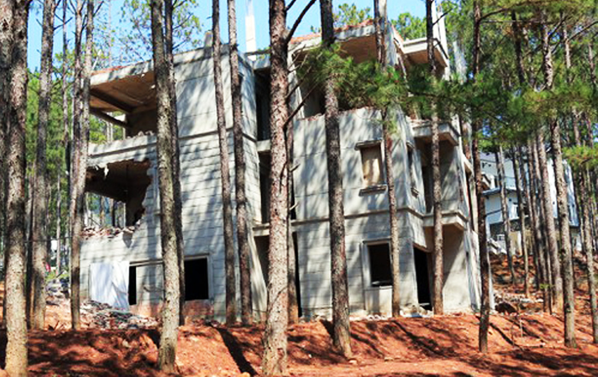 Cưỡng chế khu nghỉ dưỡng 4 sao phá rừng ở Đà Lạt ảnh 1