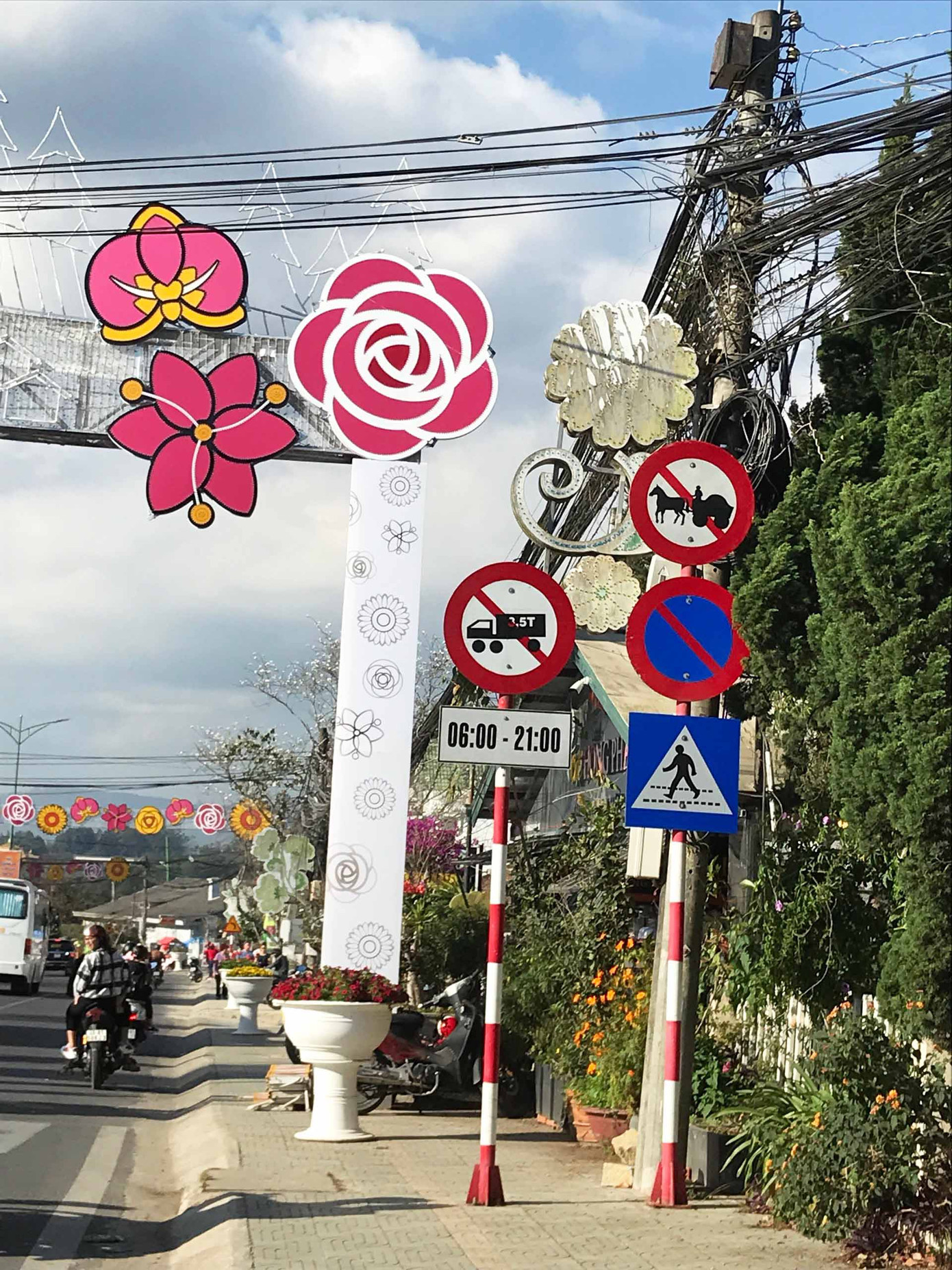 Đà Lạt cấm xe trên nhiều tuyến đường dịp Festival hoa 2019 ảnh 1