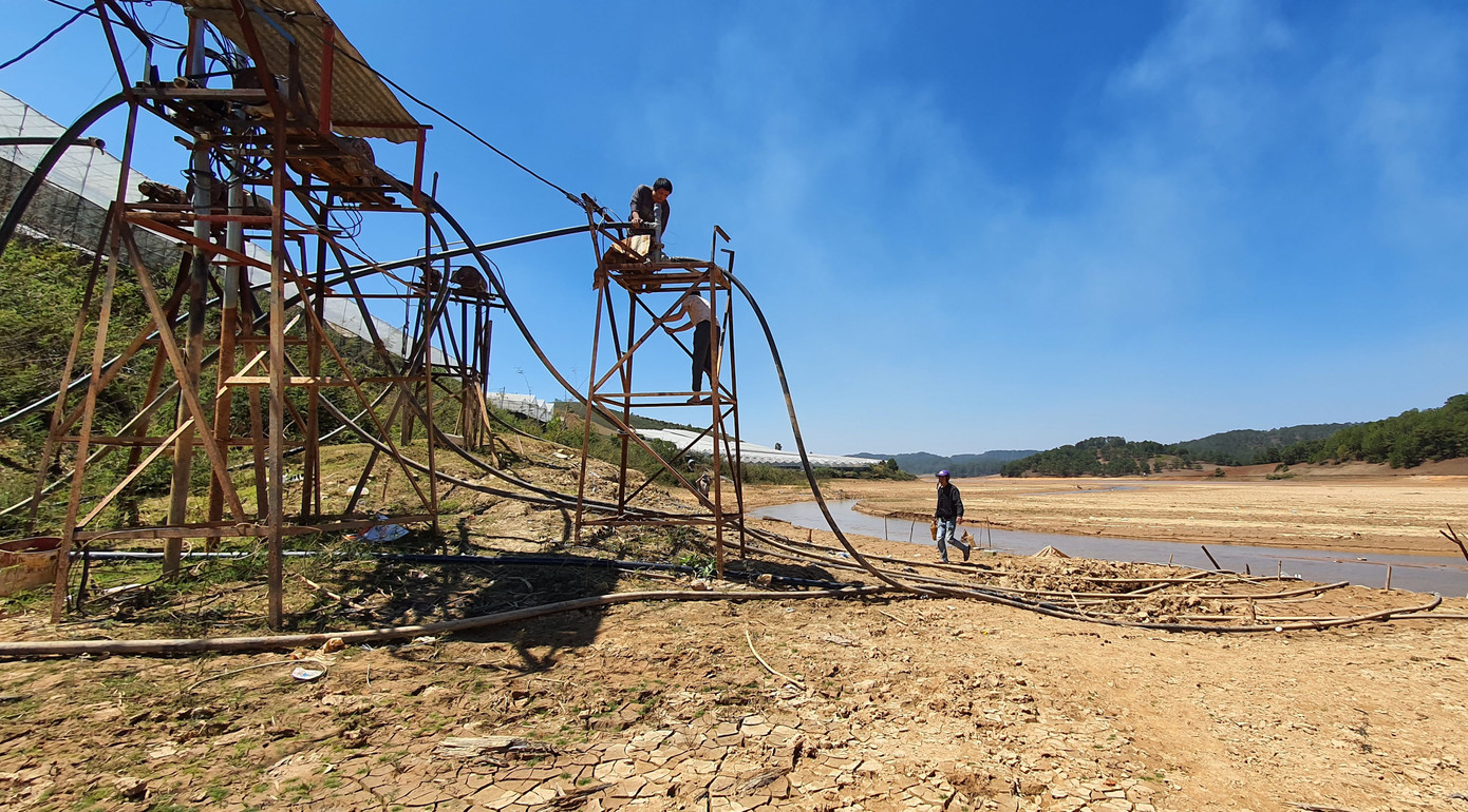 Hạn khốc liệt, hồ chứa nước sinh hoạt thành phố Đà Lạt trơ đáy ảnh 4