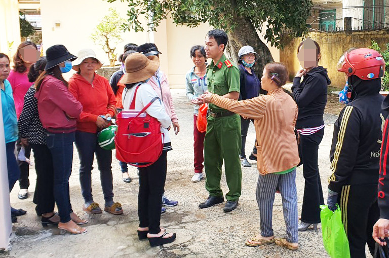 Vụ chủ hụi bị lập bàn thờ ở Lâm Đồng: 'Phong tỏa' 1 căn nhà và 2 thửa đất ảnh 2