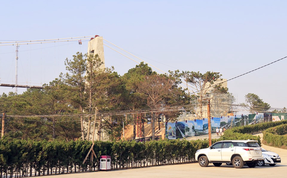 TP Đà Lạt nói gì việc chậm dỡ cầu kính hoành tráng xây không phép? ảnh 2