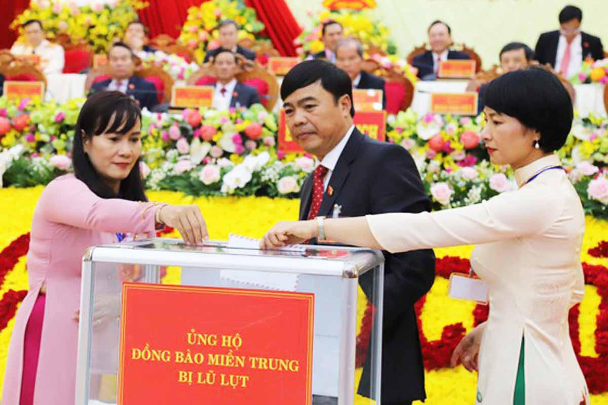 Lâm Đồng sẽ hỗ trợ 3 tỷ đồng cho đồng bào miền Trung ảnh 1