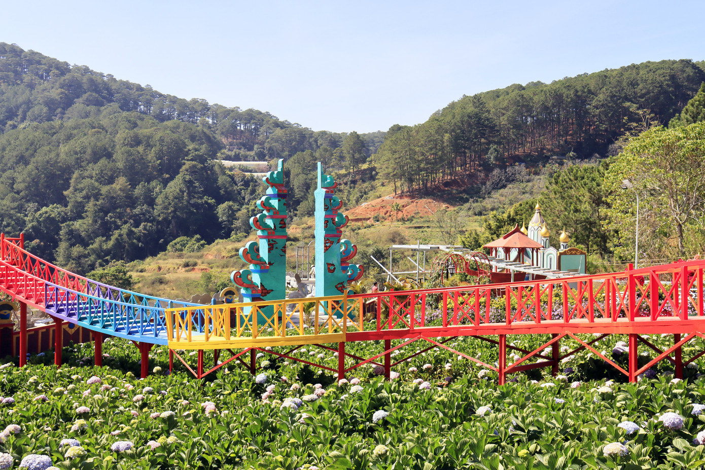 Cưỡng chế tháo dỡ công trình trái phép tại Vườn thượng uyển bay ảnh 4