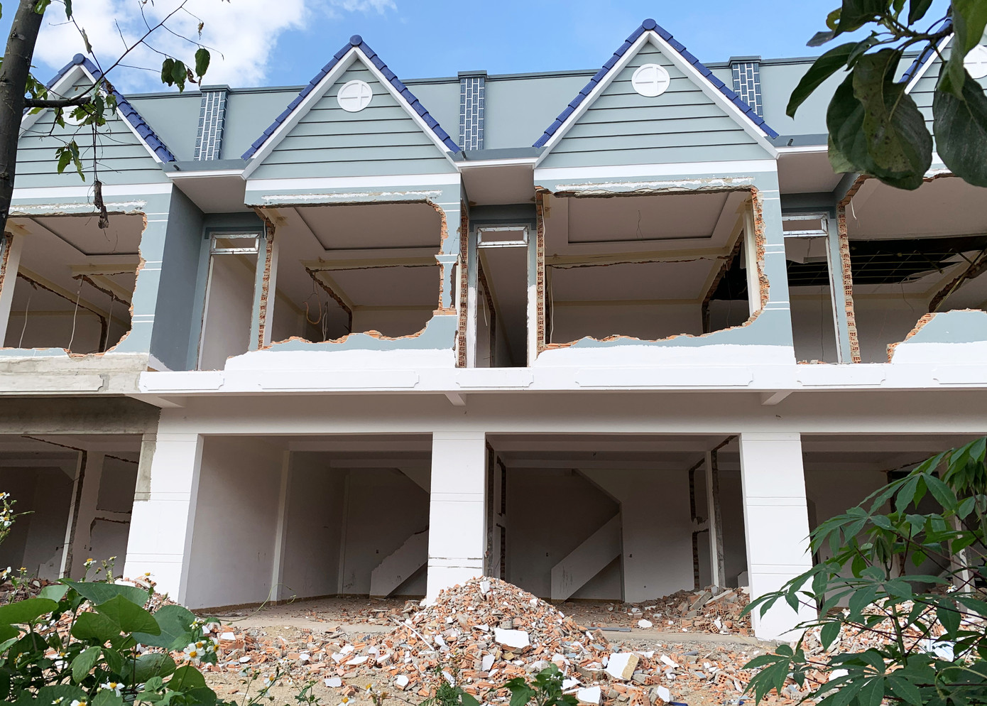 Sai lệch công năng bến xe Di Linh, kiểm điểm xử lý việc cấp phép xây dựng ảnh 2