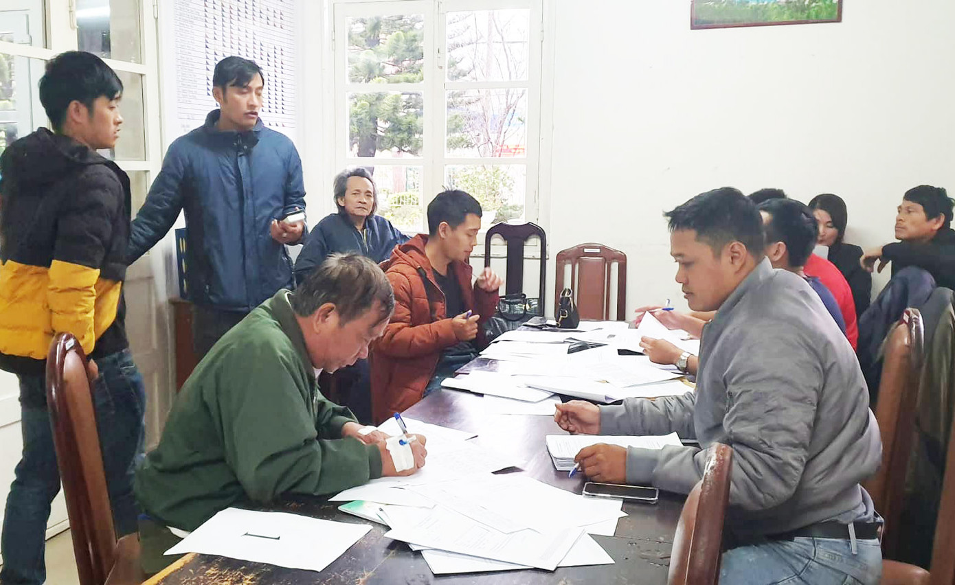 Trốn truy nã vẫn 'tranh thủ' lừa đảo tiền của nhiều người ảnh 1