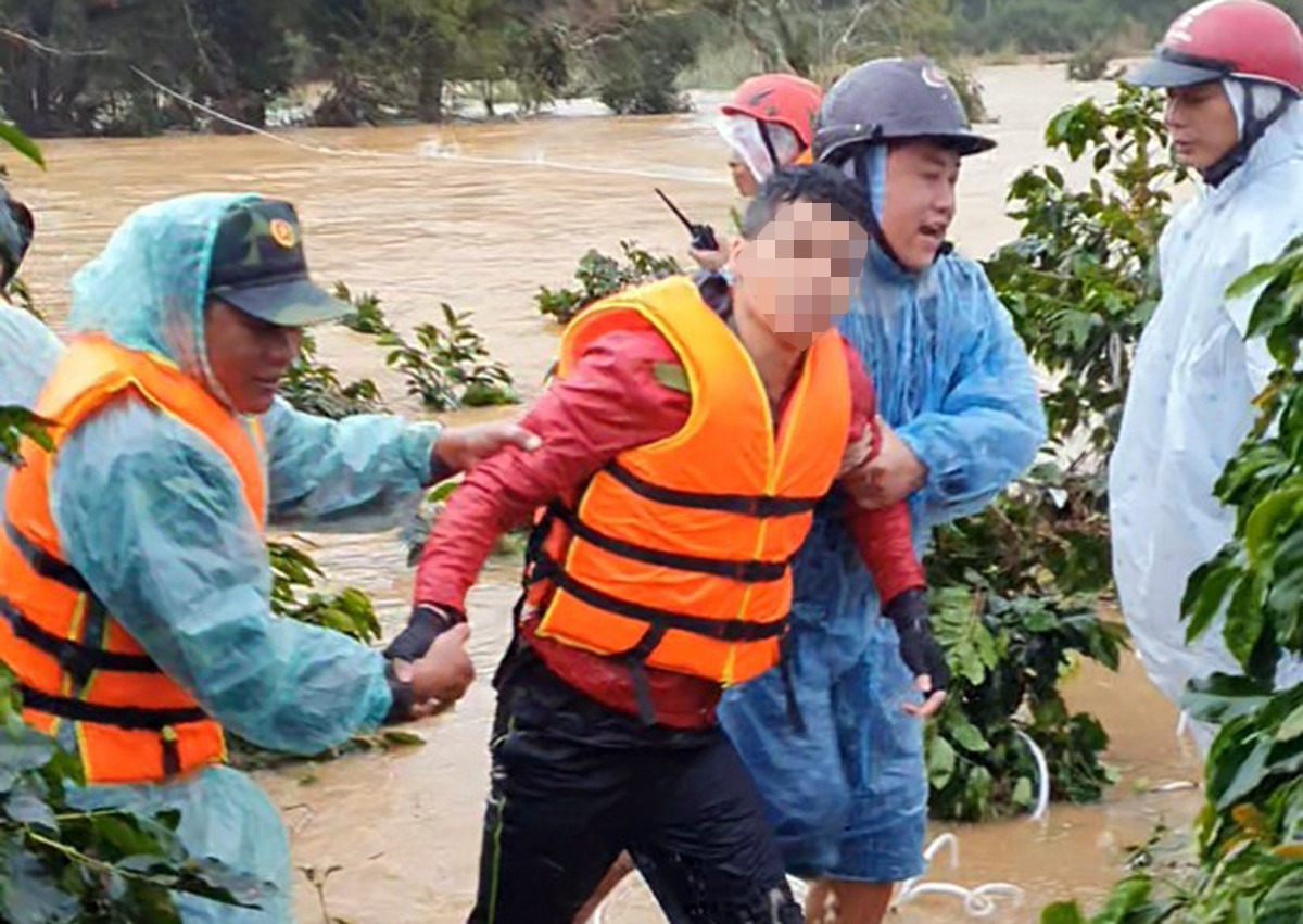 Nhóm du khách bị lũ cuốn: Sẽ làm rõ trách nhiệm tổ chức tour giữa cảnh báo sạt lở ảnh 2
