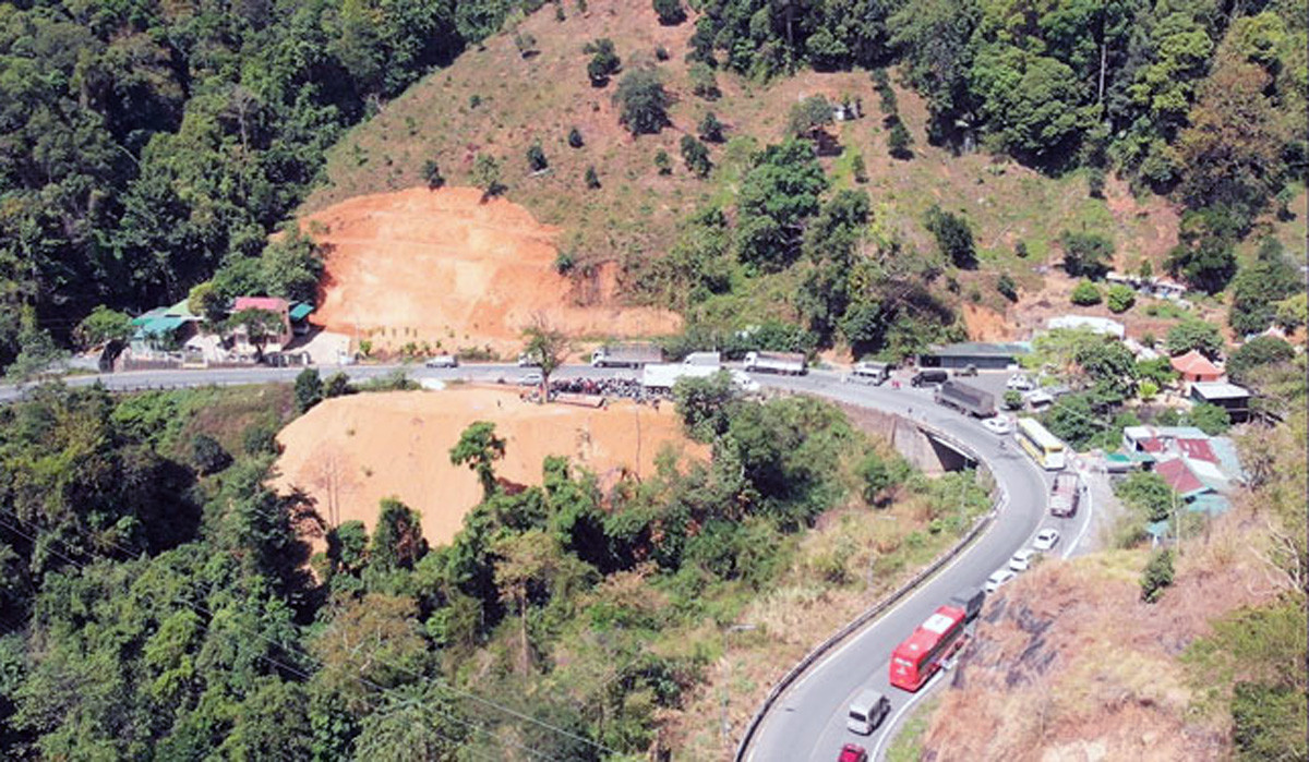 Phạt nguội xe vi phạm giao thông trên đèo ‘tử thần’ ảnh 2