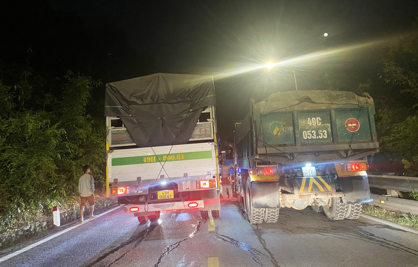 Phạt nguội xe vi phạm giao thông trên đèo ‘tử thần’ ảnh 4